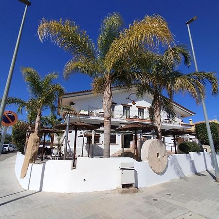 Hostal Espai Mediterrani Puebla de Vallbona Zewnętrze zdjęcie