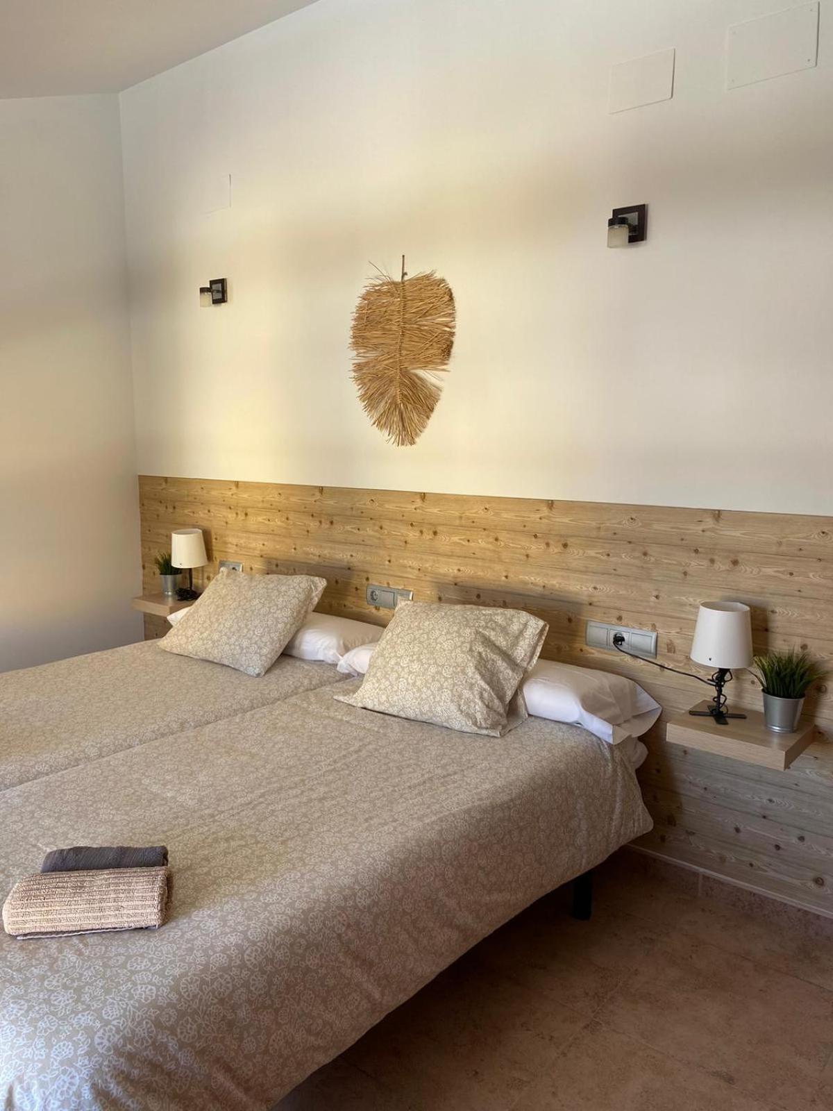 Hostal Espai Mediterrani Puebla de Vallbona Zewnętrze zdjęcie