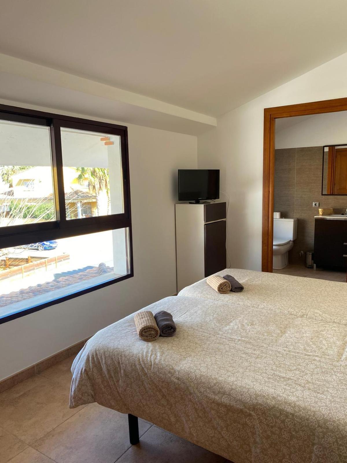 Hostal Espai Mediterrani Puebla de Vallbona Zewnętrze zdjęcie